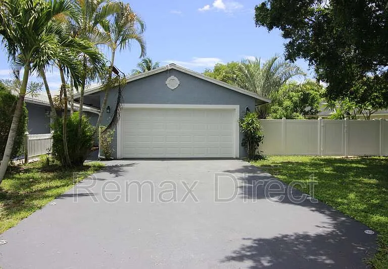 134 Sparrow Dr — Photo 1