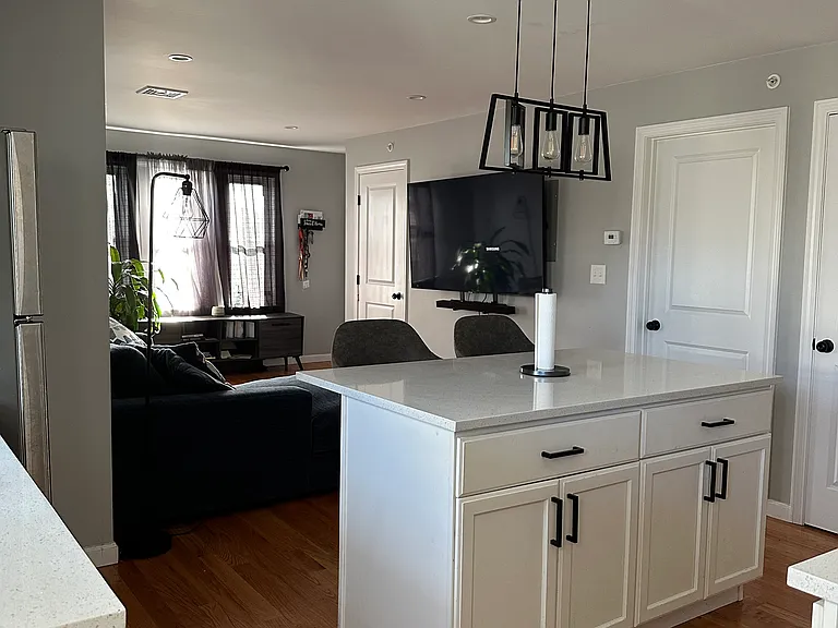 47 Leavitt St #3 — Photo 3