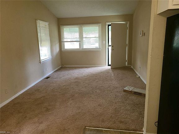 3rd image of 125 Allard Rd