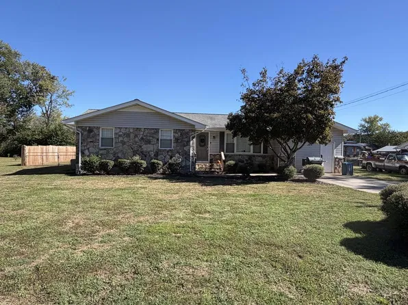 4512 Rolling Way Dr, Cohutta, GA 30710