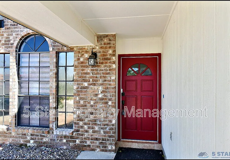 7249 Imperial Ridge Dr — Photo 5