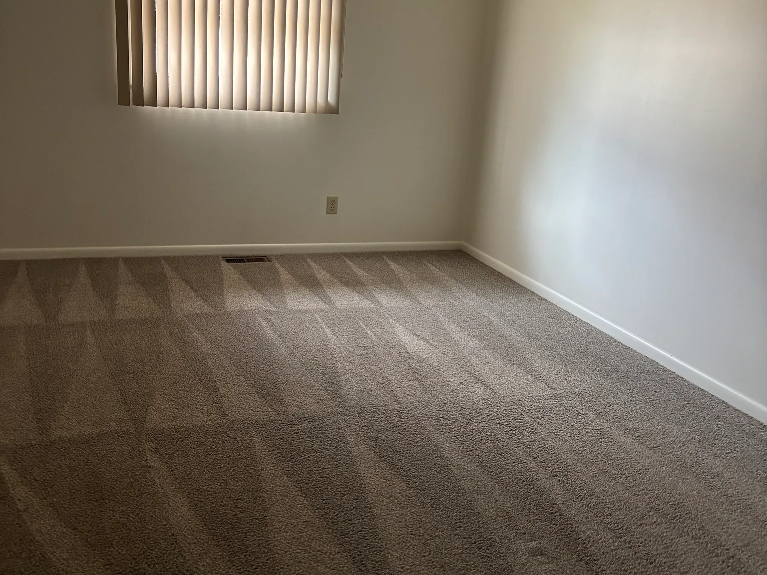 2 bed, $900 — Photo 4