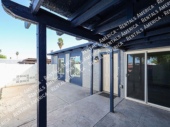 3rd image of 712 N Santa Barbara Unit 17