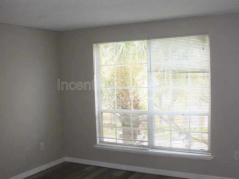 4176 Versailles Dr #D — Photo 22