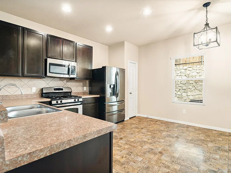 12103 Patton Point — Photo 8