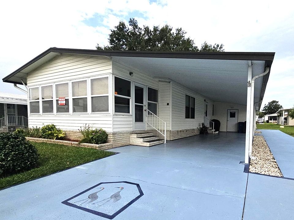 1st image of 83 Bay Ln #83
