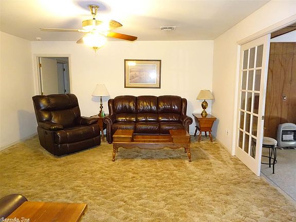 2nd image of 7 Marshall Dr