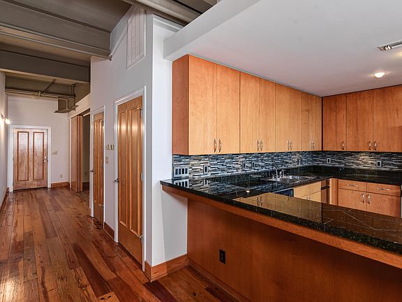 5th image of 100 Coxe Ave Unit 304