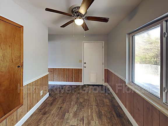 4th image of 676 Valley Dr