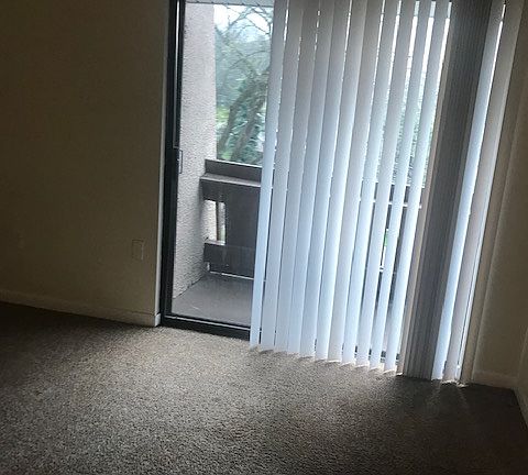 5th image of 915 S Seminole Dr APT 38