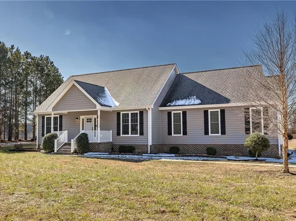 1955 Longstreet Ln, Suffolk, VA 23437