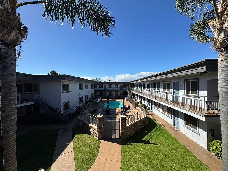 1450 Iris Ave #11 — Photo 14