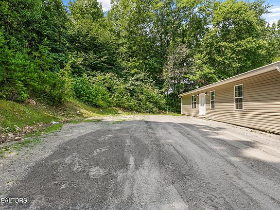 4th image of 239 Carroll Hollow Rd