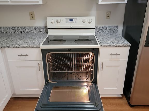 5th image of 1213 Elder Ave #B
