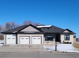 4410 Palamino Rd, Kearney, NE 68845