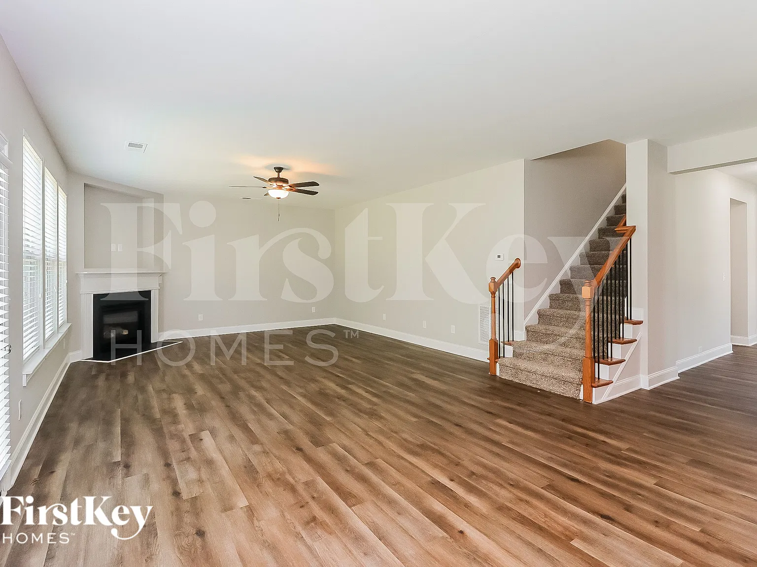 5 bed, 3.0 bath, 3384 sqft, $3,215 — Photo 2