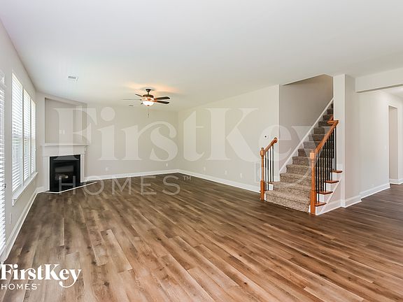 2nd image of 3295 Birchhaven Trce