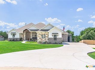 321 Presa Dr, Salado, TX 76571
