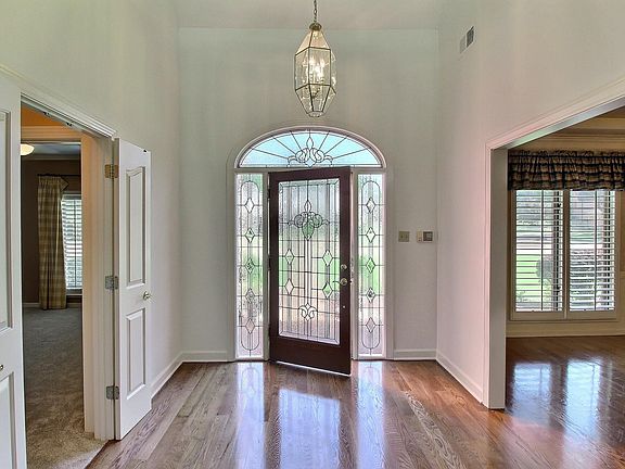 3rd image of 10427 Shea Woods Dr