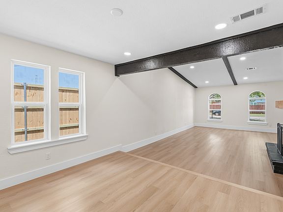 2nd image of 3234 Castle Rock Ln
