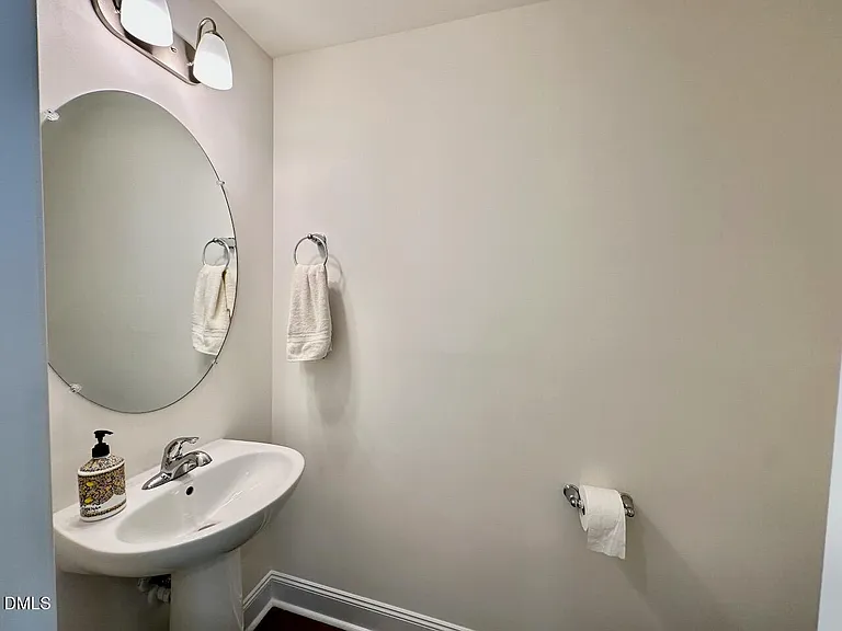 955 Kensley Grove Ln — Photo 25