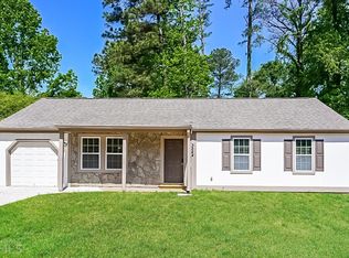3244 Blackfoot Ln, Rex, GA 30273