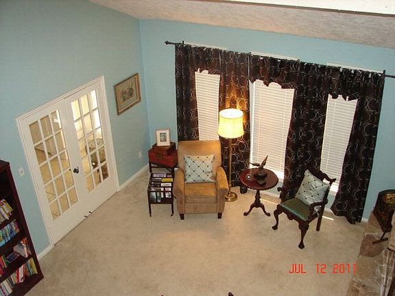 5th image of 98 Van Winkle St