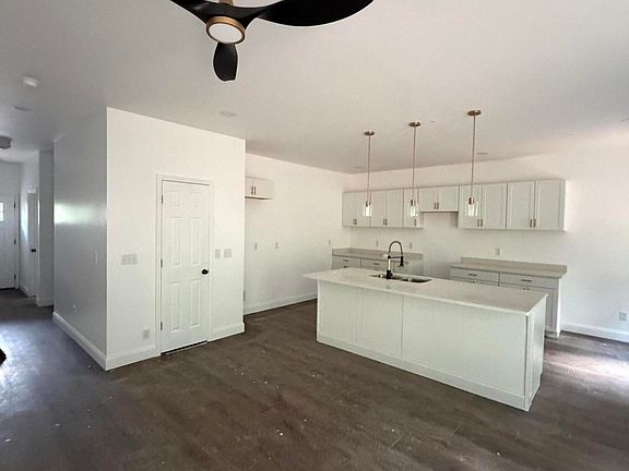 4th image of 1749 Dogwood Dr