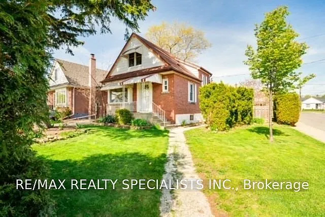 3 bed, $2,400 — Photo 3