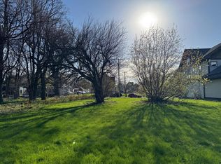 2333 N 6th St, Milwaukee, WI 53212