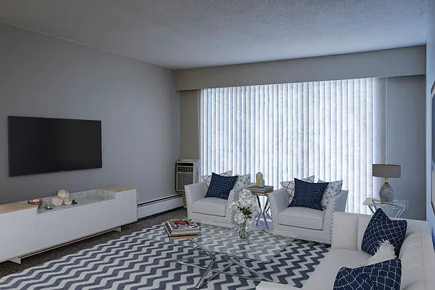 Pandosy Square Apartments — Photo 3