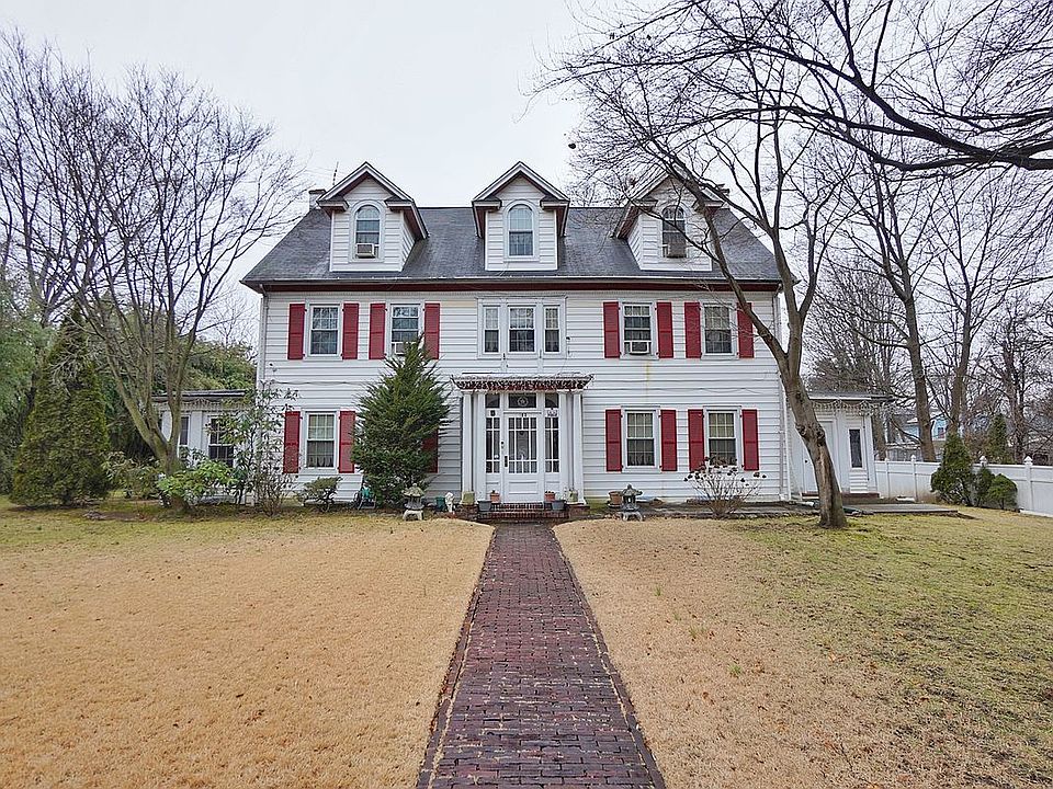 1st image of 160 Clinton Ave