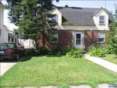 23 Riverview Ave, Rutherford, NJ, 07070