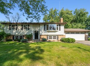 13020 Lakeview Dr, Burnsville, MN 55337