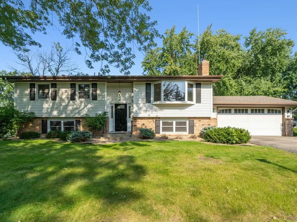 13020 Lakeview Dr, Burnsville, MN 55337