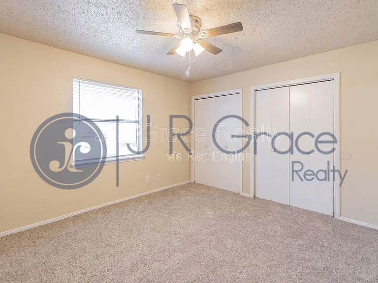 5935 Shadydell Dr — Photo 13
