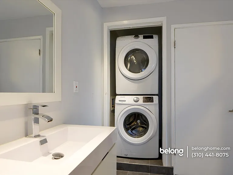 2223 S Bentley Ave #104 — Photo 30
