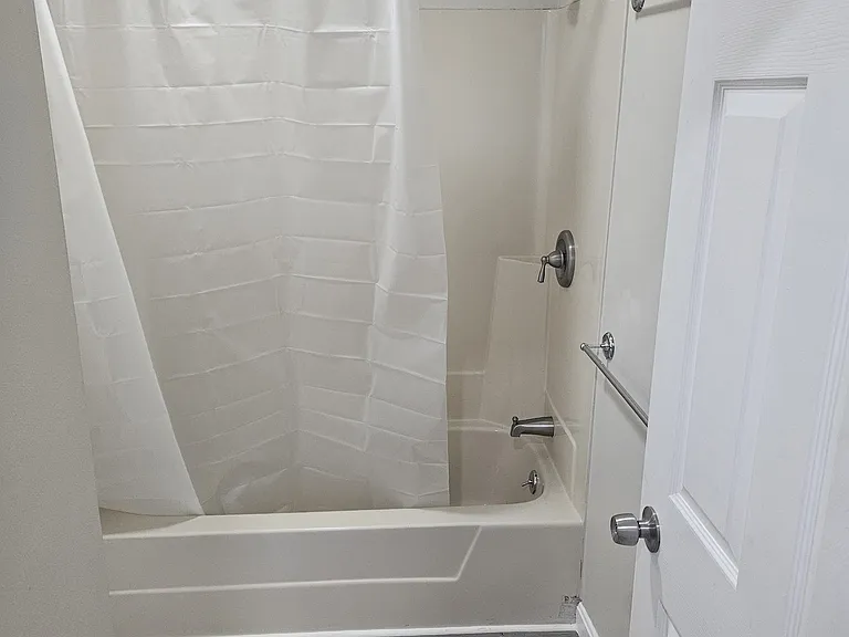 264 Richards Ave — Photo 5