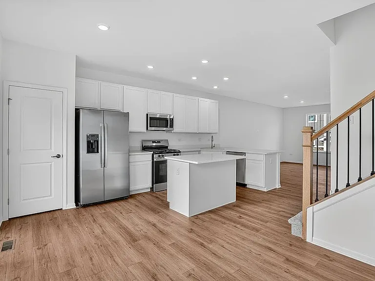 Red Oak Cir — Photo 9