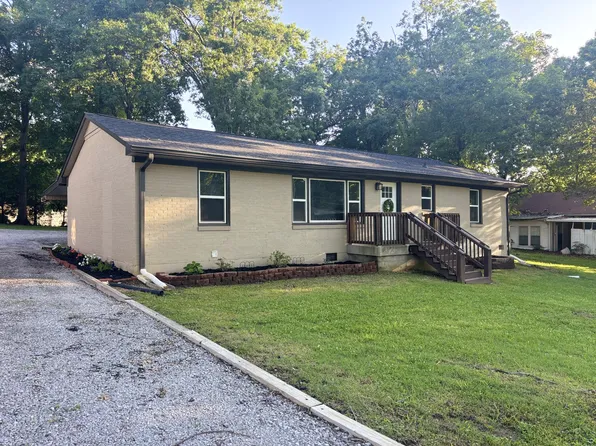 916 Battery Dr, Lewisburg, TN 37091