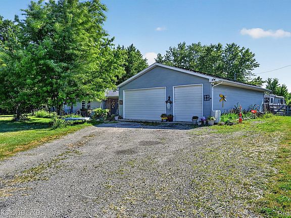 2nd image of 9300 Head O Lake Rd