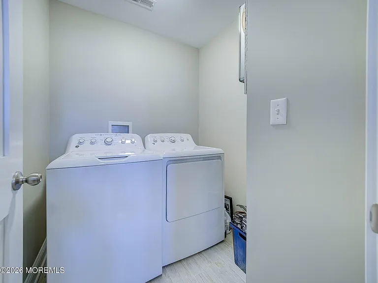 231 Bryn Mawr Ave — Photo 38