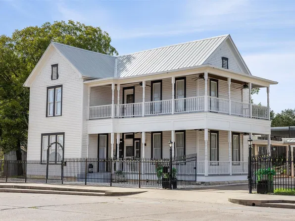 326 W Colorado St, La Grange, TX 78945