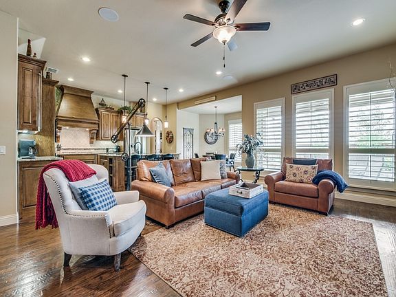 5th image of 13590 Mossvine Dr