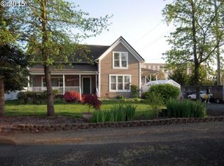 689 Colonial Dr, Springfield, OR 97477