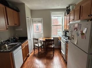 220 Hanover St APT 27, Boston, MA 02113