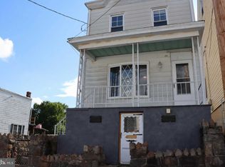 138 Arnot St, Saint Clair, PA 17970