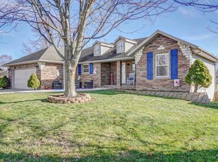 640 Parrish Ln, Nixa, MO 65714