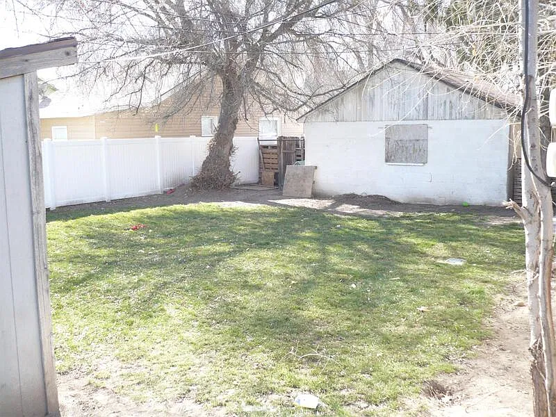 3 bed, 1.0 bath, 961 sqft, $1,150 — Photo 4