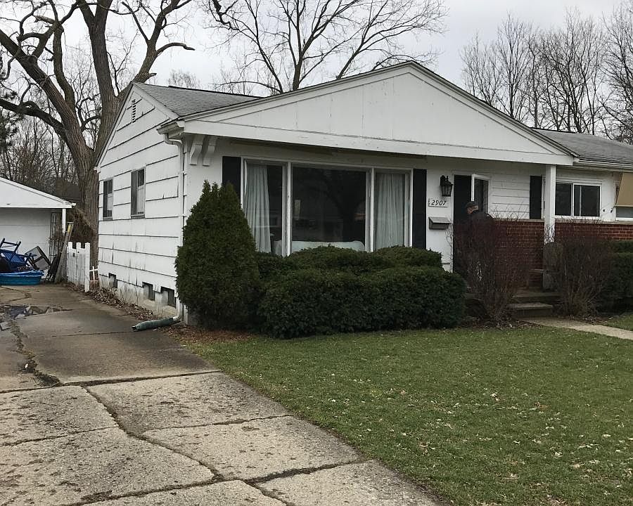 1st image of 2907 Chesterfield Dr